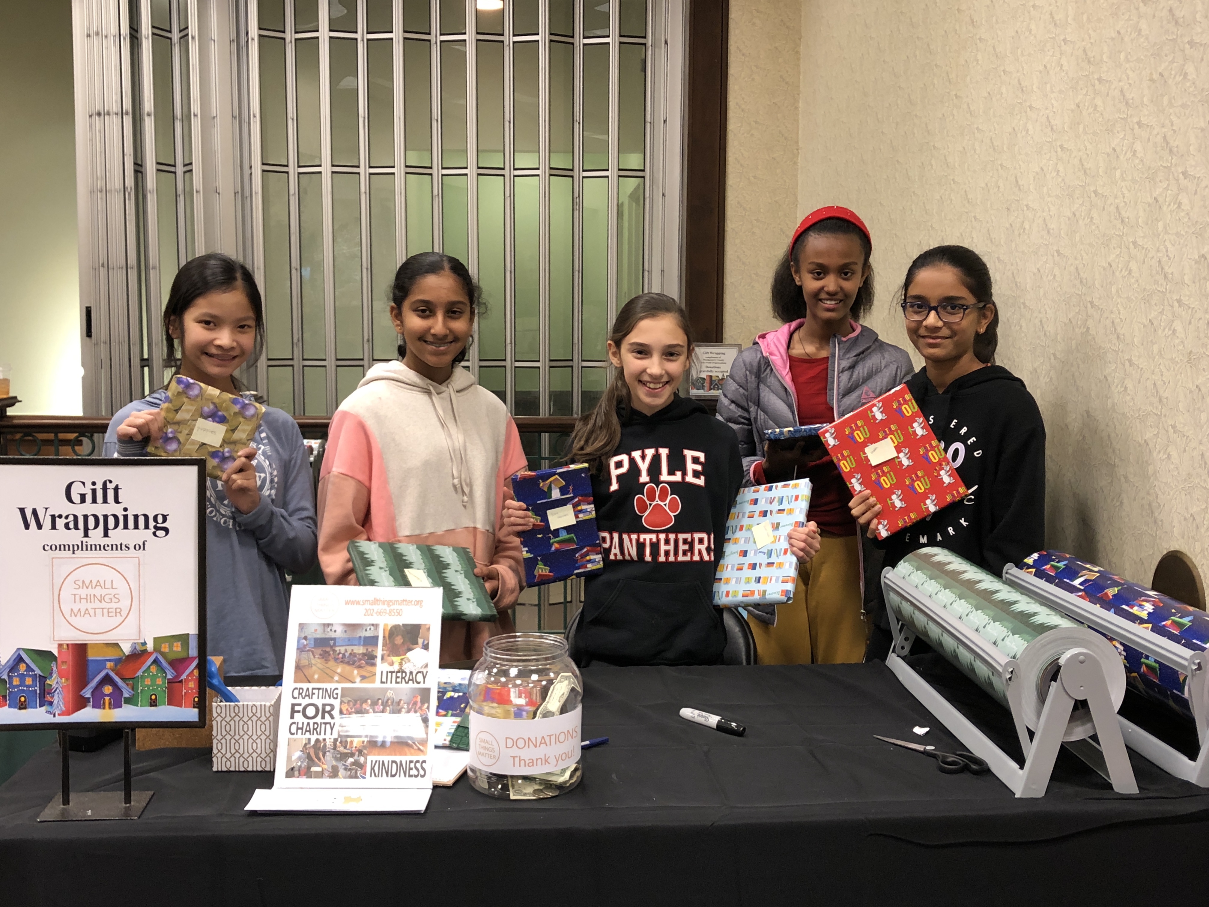 Wrapping For Donations At Barnes And Noble Rockville On December